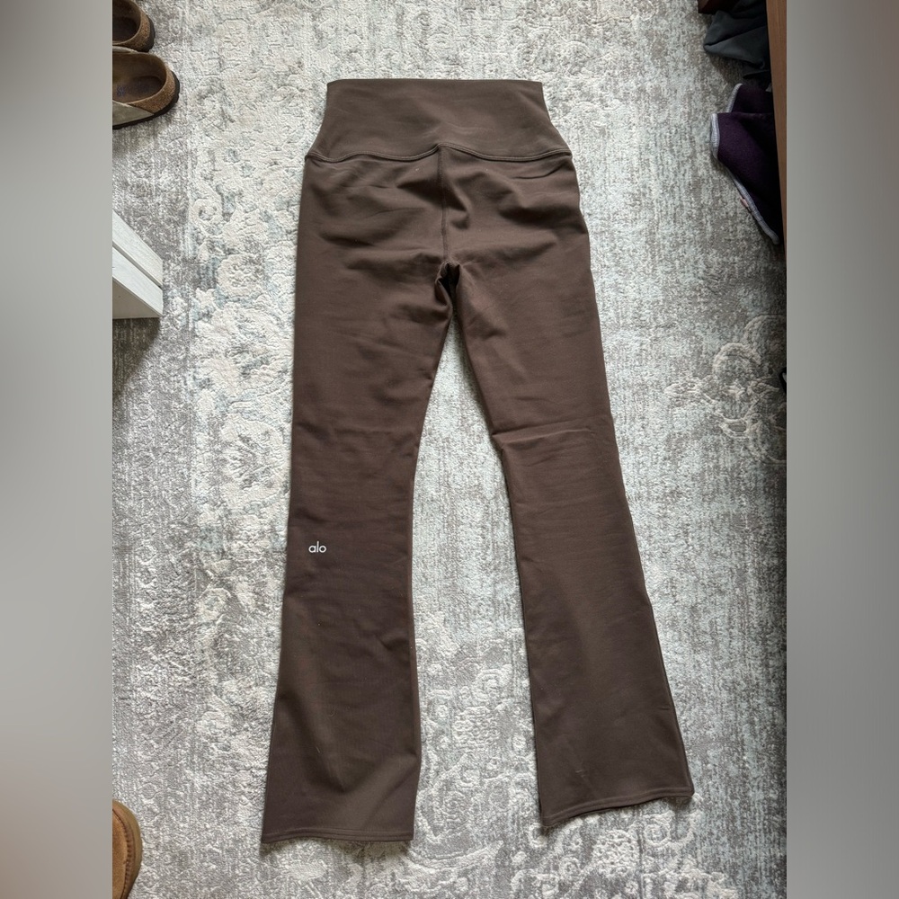 Alo Flare Yoga Pants